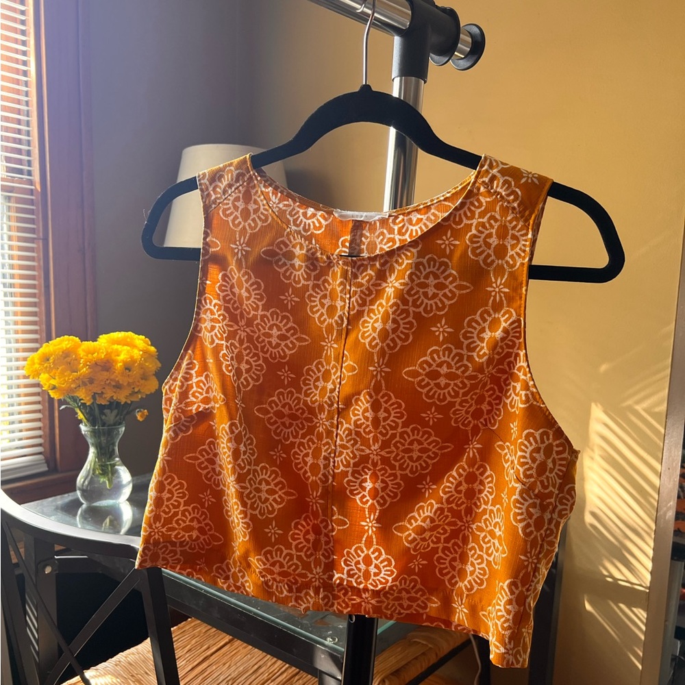 Printed mustard cropped tank